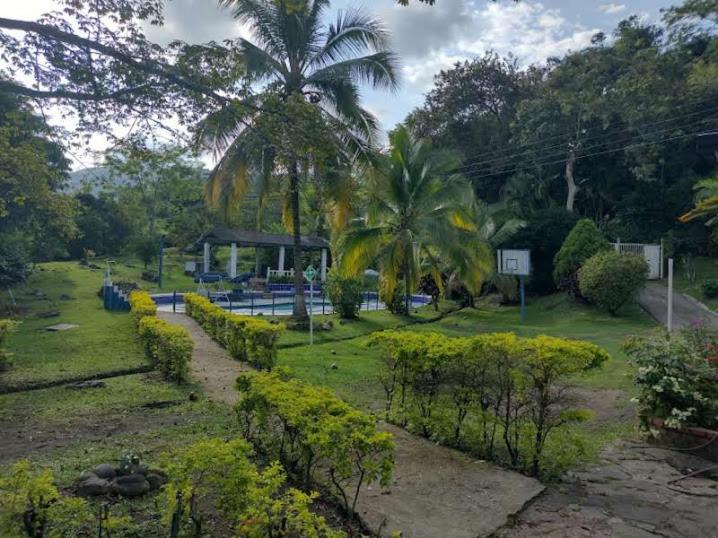 Hotel Campestre El Salitre Villeta Exteriér fotografie